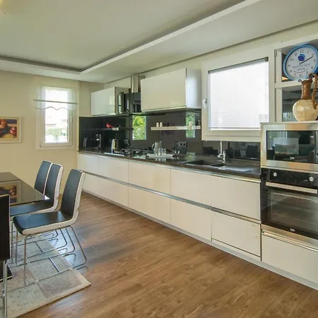 빌라 Crescent Twins- Blue