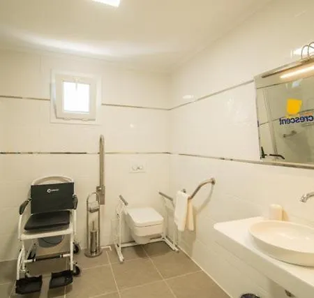 Crescent Twins- Blue 빌라 *